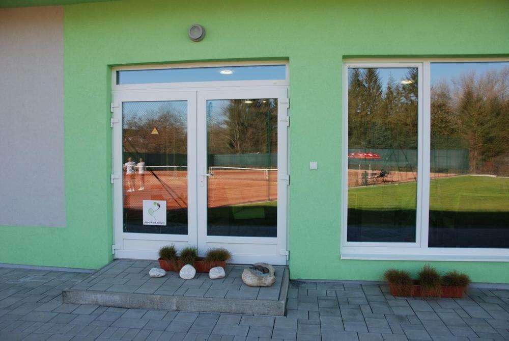 Penzion Rocket Club Lučenec المظهر الخارجي الصورة